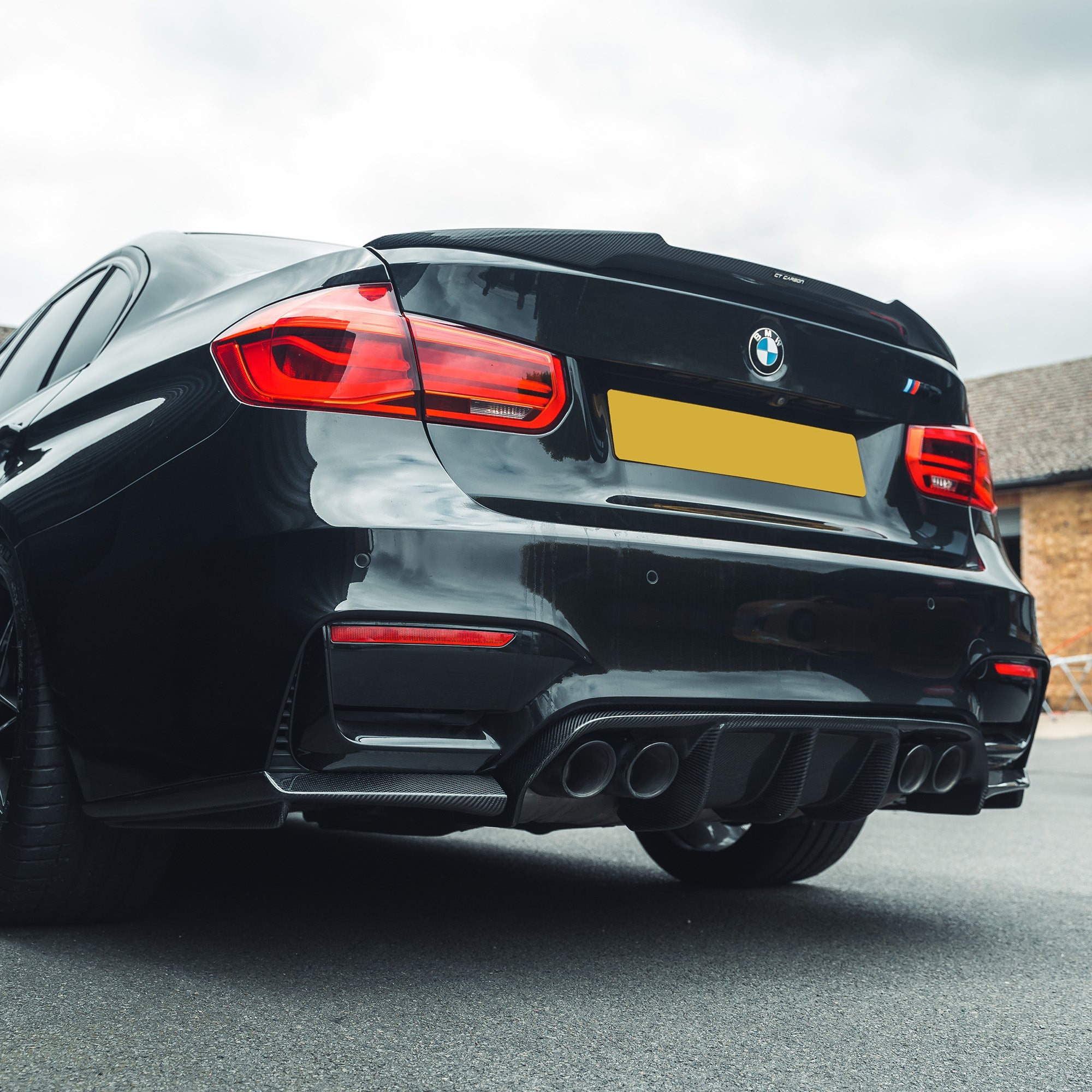 BMW M3/M4 (F80 F82 F83) CARBON FIBRE DIFFUSER - V-STYLE